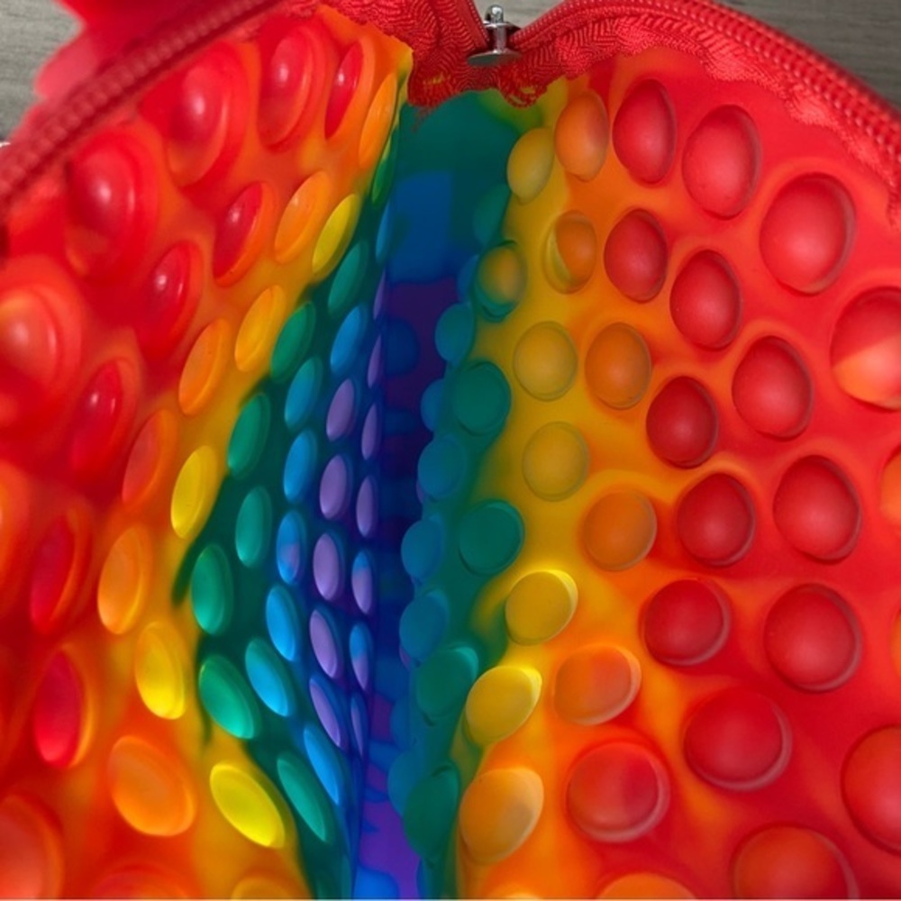 Popper fidget‎ toy rainbow bear crossbody purse with chain attachment - Picture 7 of 7